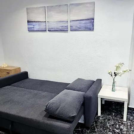 아파트 Cosy With Balcony Between & Center 6p