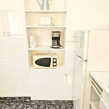 아파트 Cosy With Balcony Between & Center 6p *