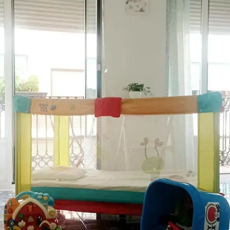 Cosy With Balcony Between & Center 6p 아파트