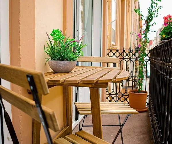 Apartamento Cosy Apartment With Balcony Between Beach & Center 6P *
