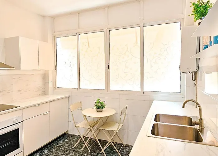 Cosy Apartment With Balcony Between Beach & Center 6P Apartamento