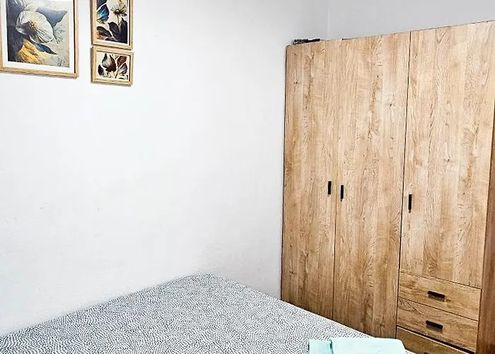 Cosy Apartment With Balcony Between Beach & Center 6P Valência