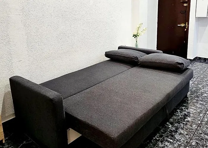 Cosy Apartment With Balcony Between Beach & Center 6P